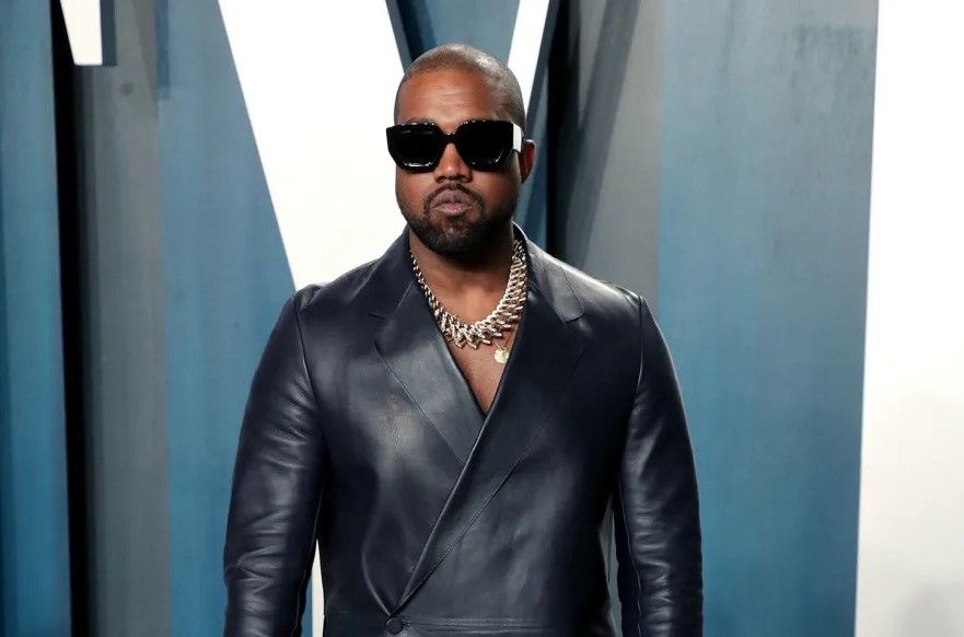 Kanye West Brings His Kids On Stage at ‘Vultures 2’ Listening Party in(01)